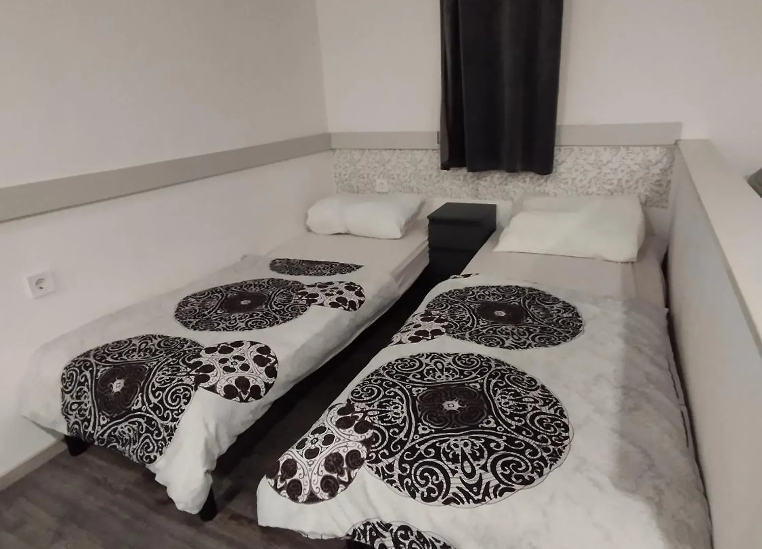 פאז'אנה Apartments Laura