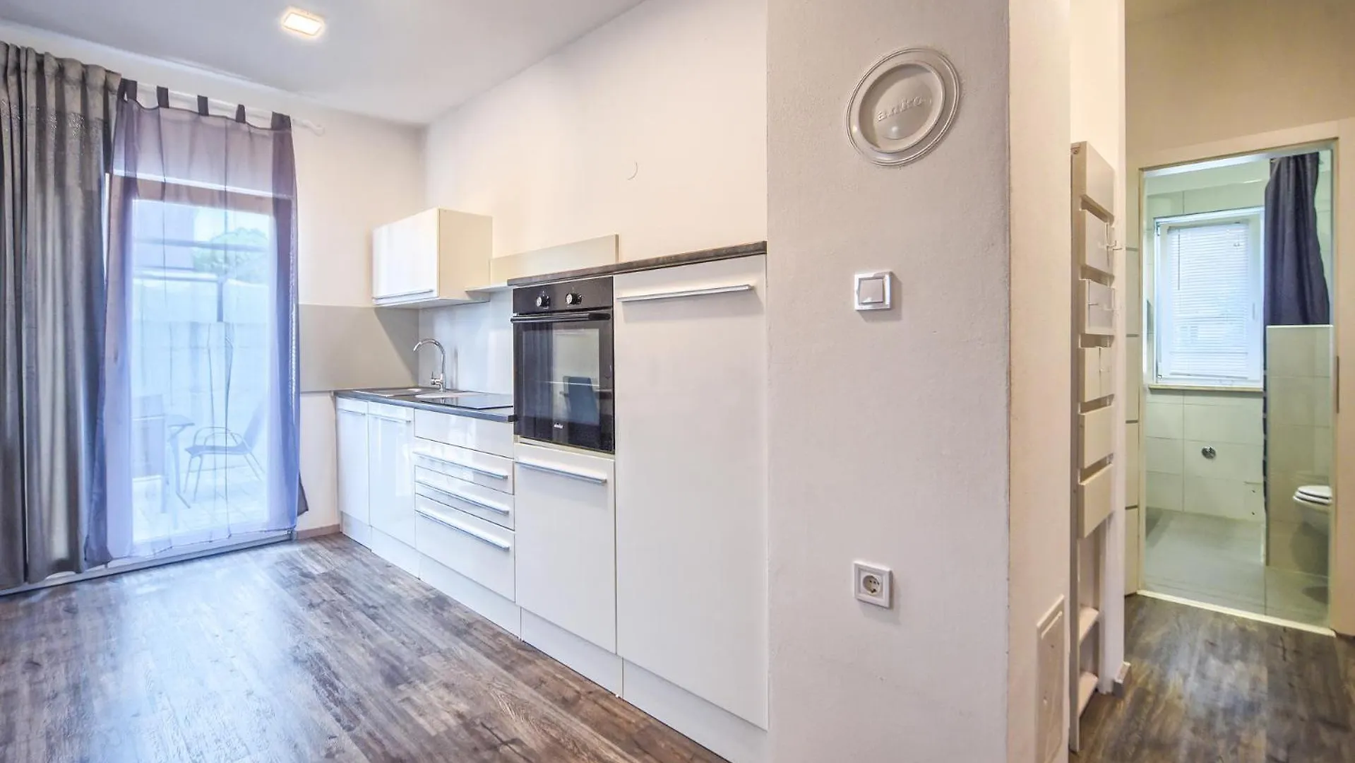 פאז'אנה Apartments Laura