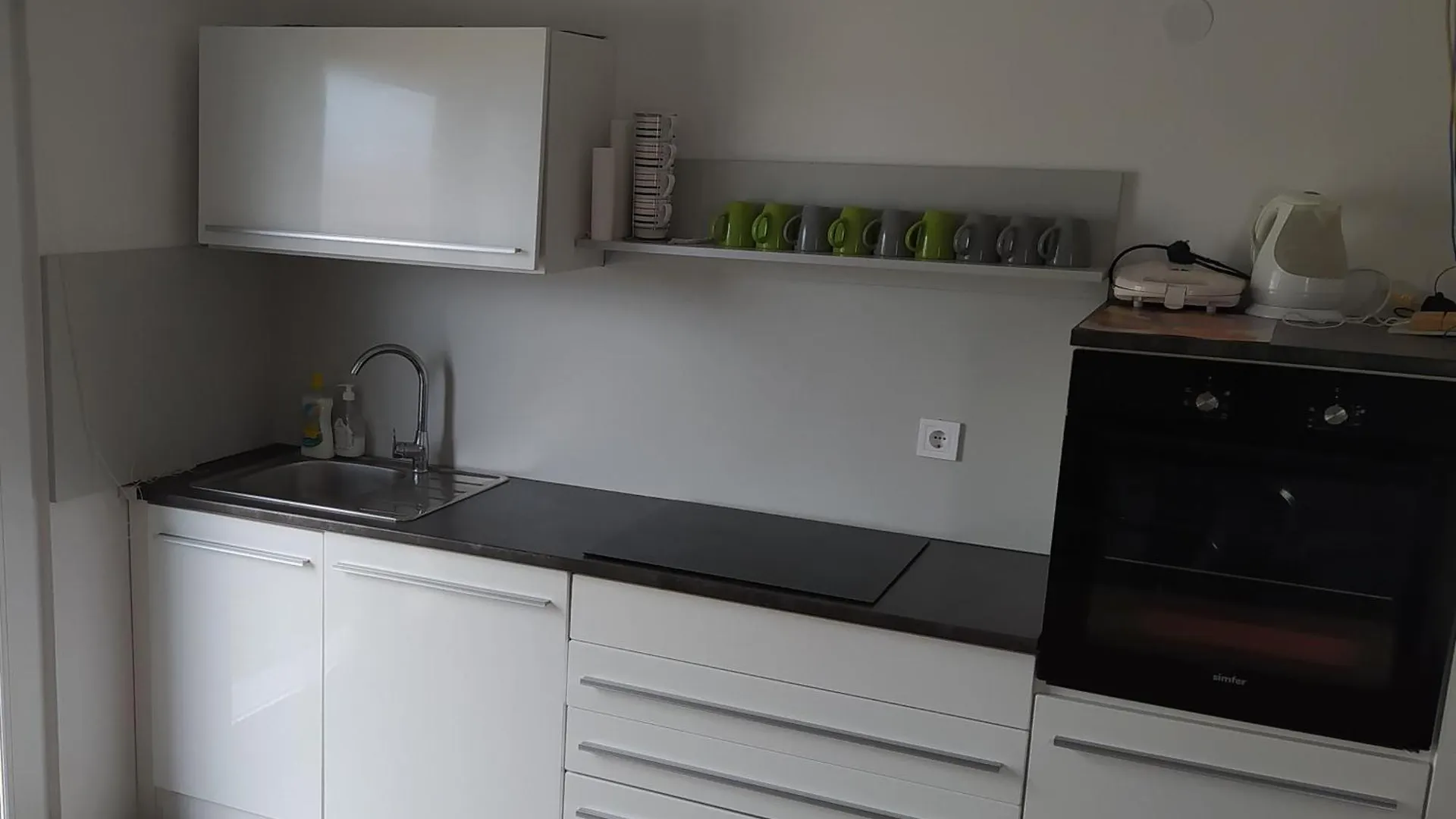 פאז'אנה Apartments Laura